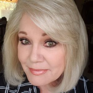 Meet your Posher, Mickey